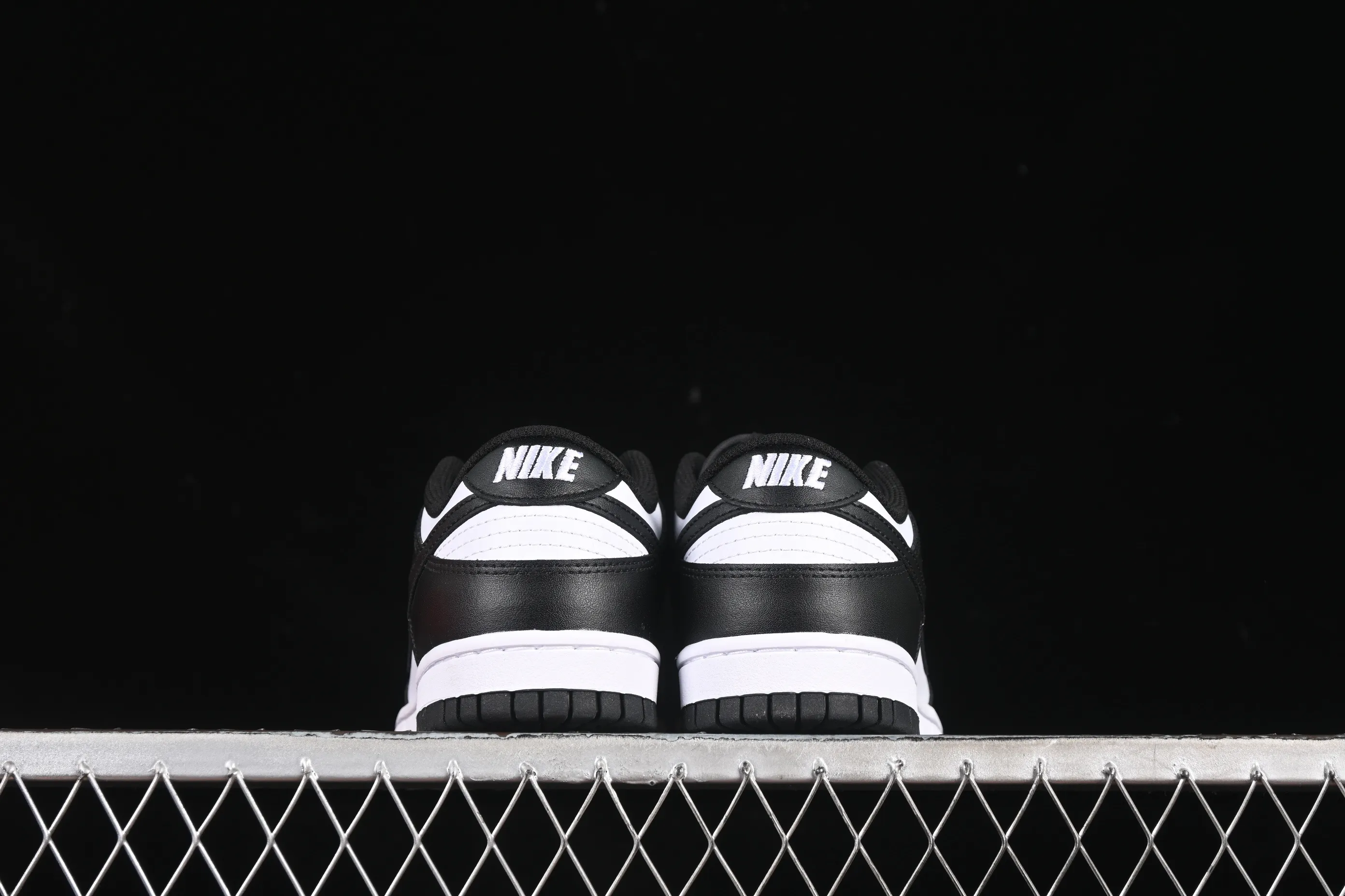 All categories Nk SB Dunk series Nk SB Dunk Low low-top sneakers Nike SB Dunk Low classic black and white low-top casual sneakers HF5441-100